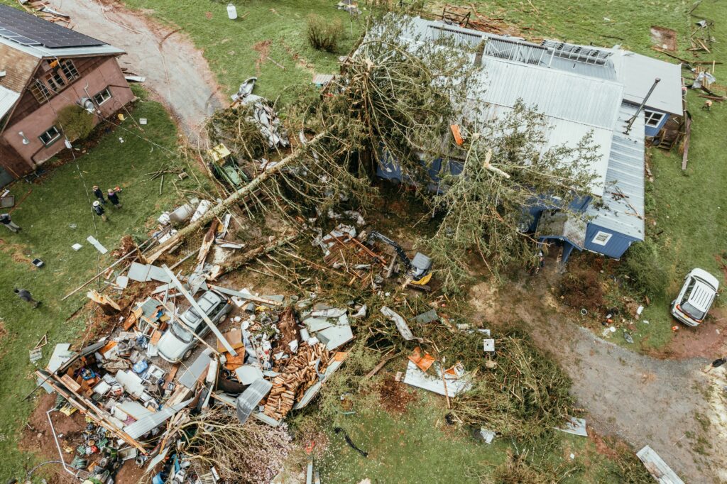 Daños en tejado por tormenta